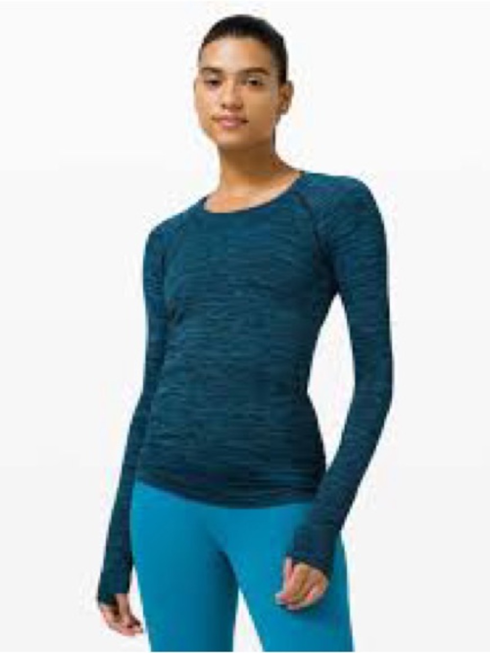 Lululemon Swiftly Tech Long-Sleeve Shirt 2.0
Hip Length — size 6